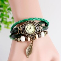 Reloj de pulsera vintage con abalorios retro de hoja